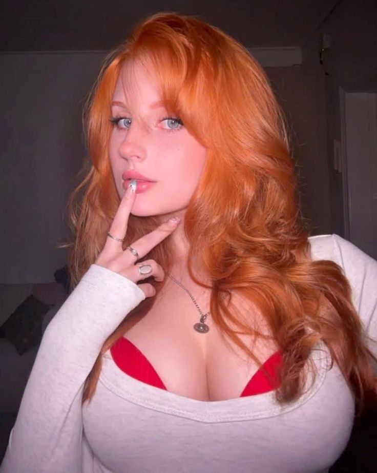 cute hot woman for romance